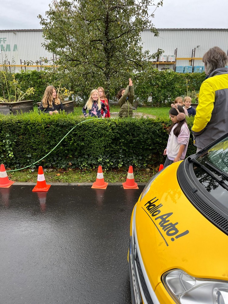 Pflichttermin in der 3.Klasse: Hallo Auto